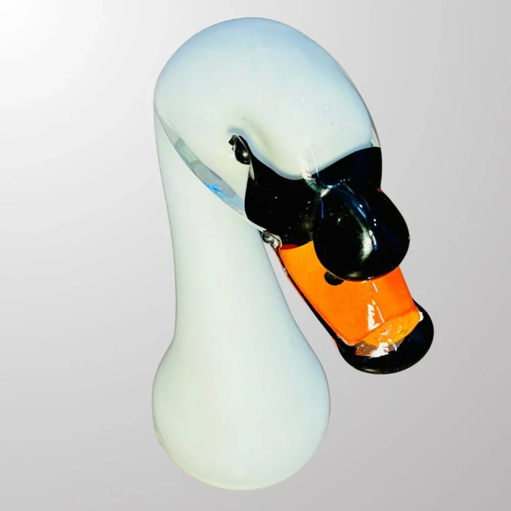 Langham Glass England Hand Painted Swan - Picture 9 of 13